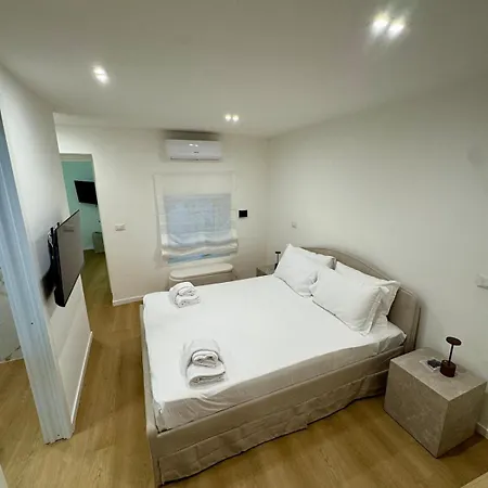 Daire Scala 36, Trastevere, *